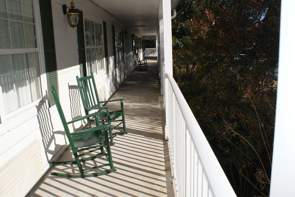 Quality Near Historic Downtown Square