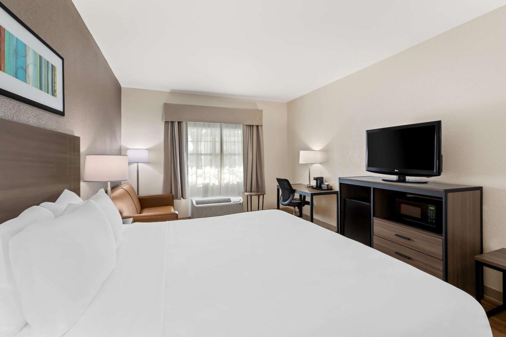 Hotel Quality Near Historic Downtown Square Fayetteville