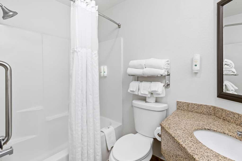 Quality Near Historic Downtown Square Hotel